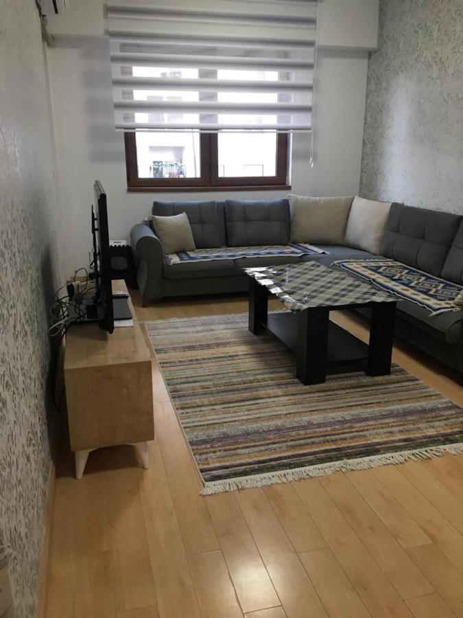 Two Rooms And Kitchen, Bathroom With Balcony Apartment Skopje Extérieur photo