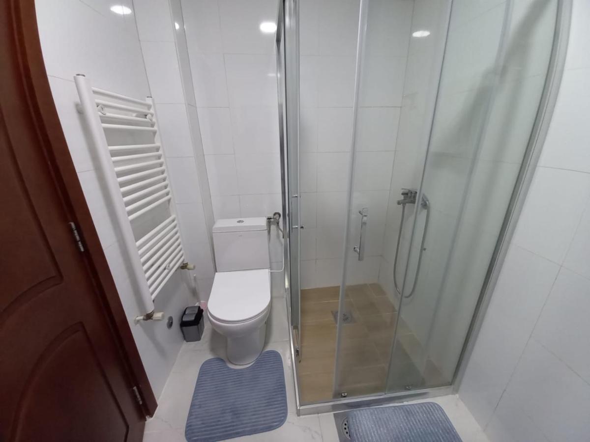 Two Rooms And Kitchen, Bathroom With Balcony Apartment Skopje Extérieur photo